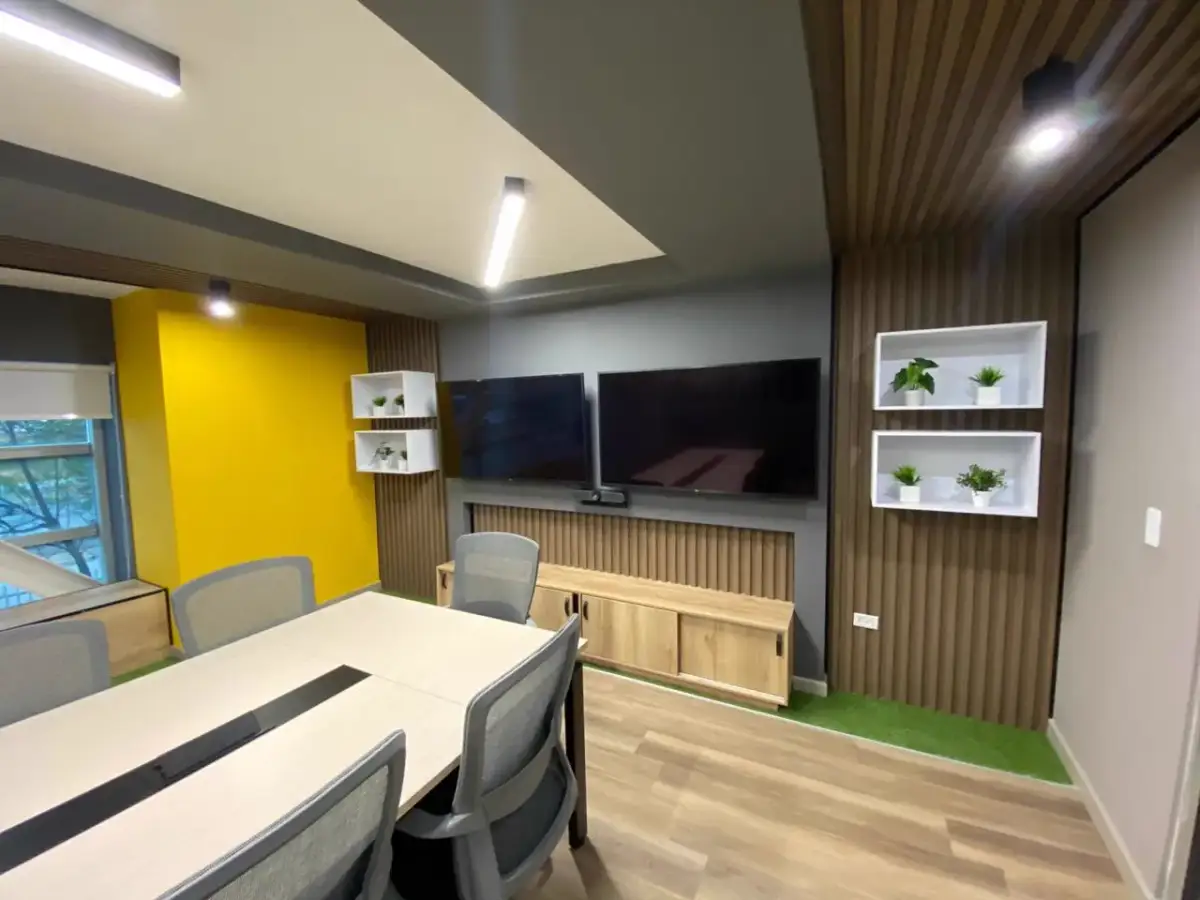 Sala de juntas equipada por Kiel en Cali